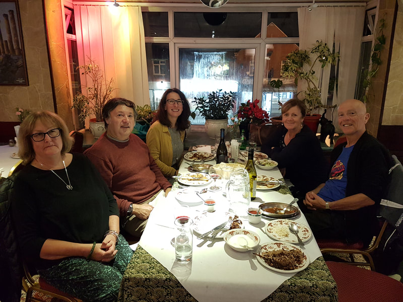 Cena con i colleghi del Manchester Gestalt Centre (manca Shirley!)